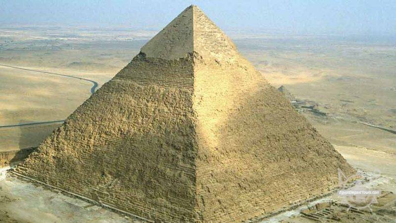 Khafre (Chephren) Pyramid & Sphinx of Egypt in Giza